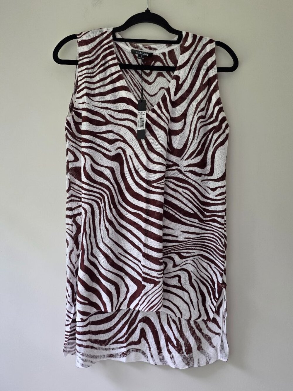 Acrobat Zebra Print 100% Linen V-Neck Sleeveless Blouse Tank Top Small NEW
